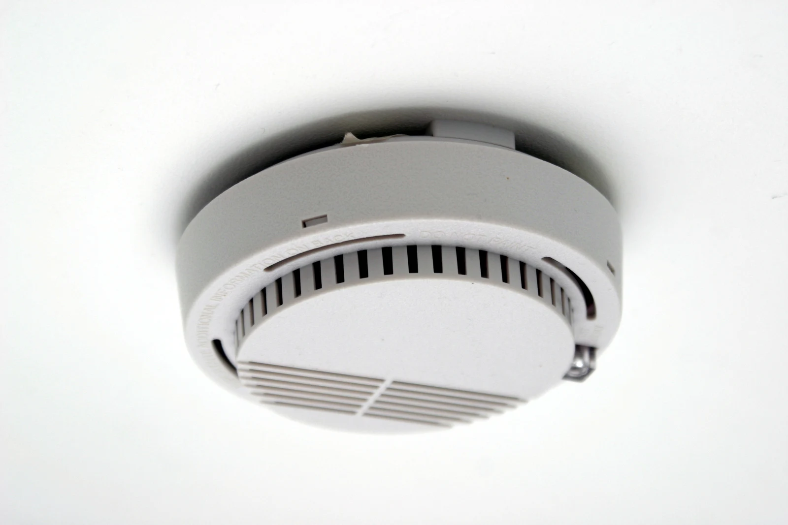 Détecteur de fumée au plafond