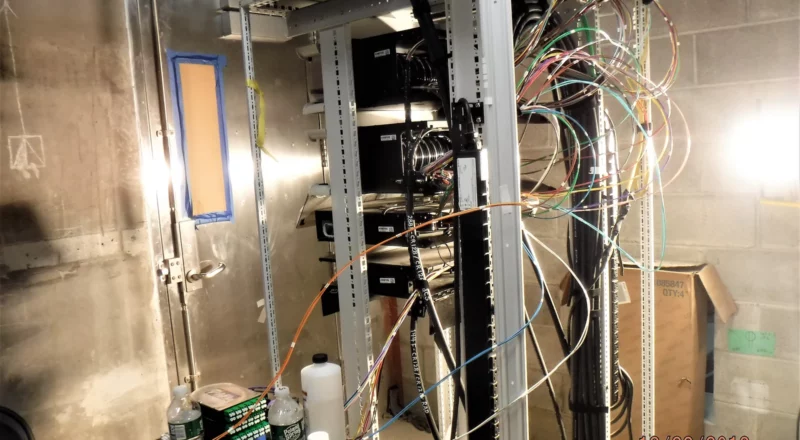 Brassage et liaisons fibre optique en baie